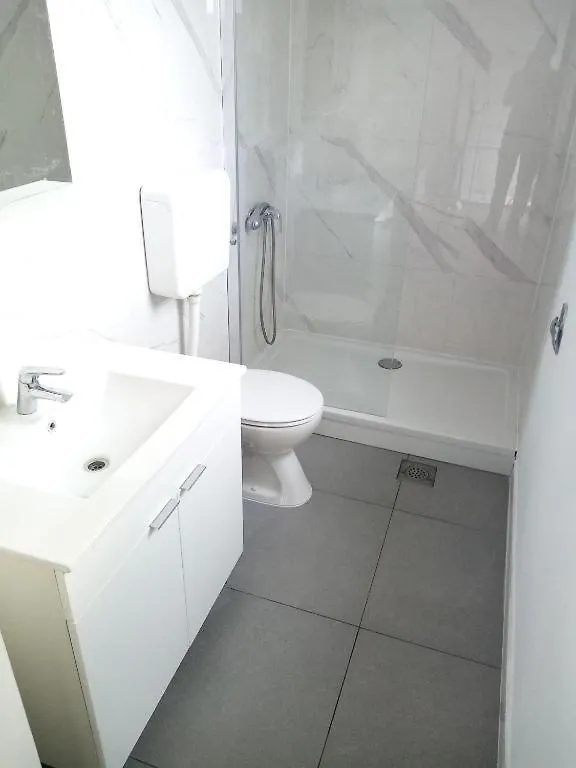 Two Person Apartment Nin