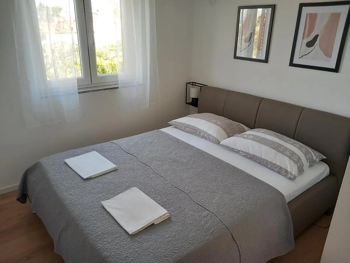 Two Person Apartment Nin 0*,  Croatia