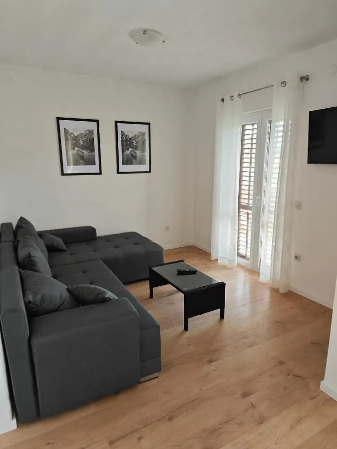 Two Person Apartment Nin