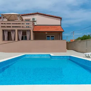  Apartman Krzak